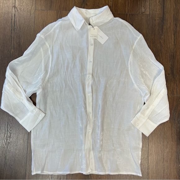 🆕 Line & dot white shimmer button down SZ SM - Picture 4 of 8